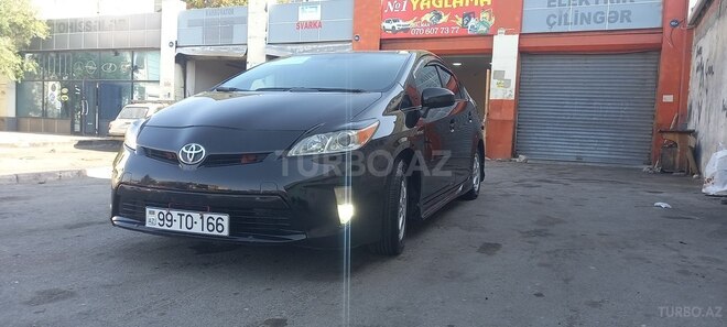 Toyota Prius 2015, 125,000 km - 1.8 л - Sumqayıt