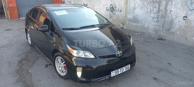 Toyota Prius 2015, 125,000 km - 1.8 л - Sumqayıt