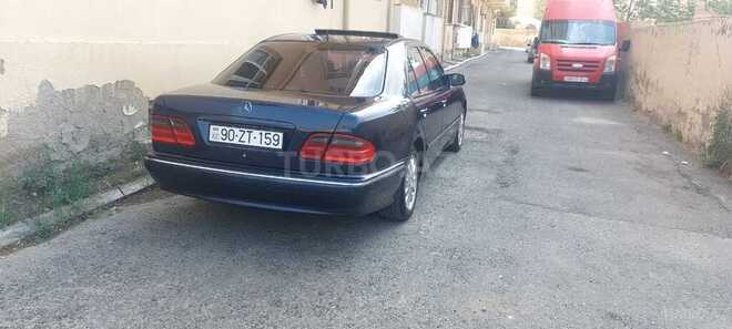 Mercedes E 240 1999, 368,000 km - 2.4 l - Bakı