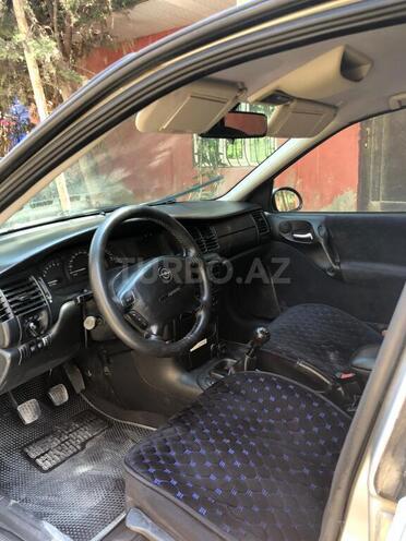 Opel Vectra 2001, 409,000 km - 1.6 l - Bakı