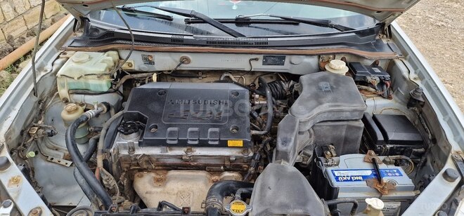 Mitsubishi Airtrek 2001, 292,000 km - 2.4 л - Biləsuvar