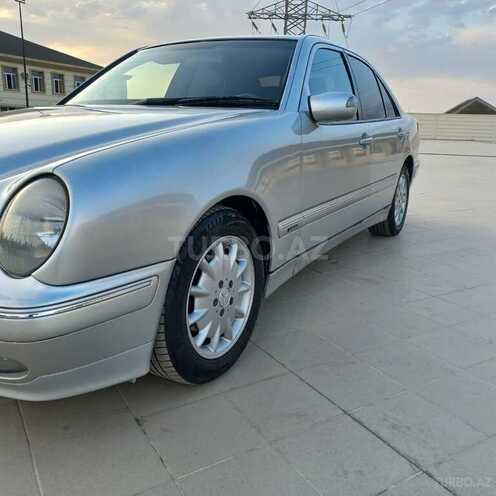 Mercedes E 220 d 2001, 245,000 km - 2.2 l - Bakı