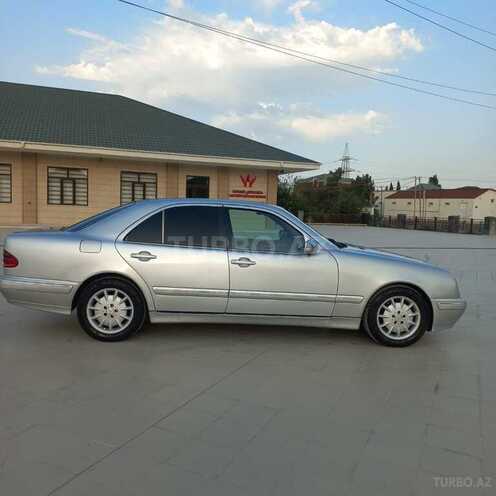 Mercedes E 220 d 2001, 245,000 km - 2.2 l - Bakı