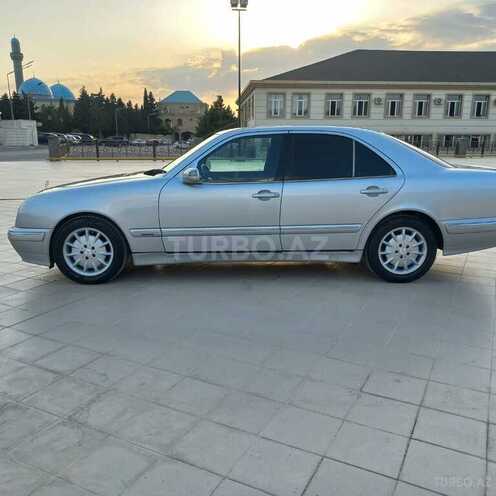 Mercedes E 220 d 2001, 245,000 km - 2.2 l - Bakı