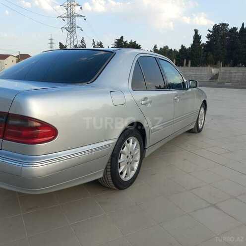 Mercedes E 220 d 2001, 245,000 km - 2.2 l - Bakı