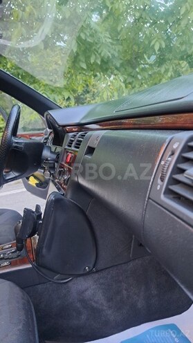 Mercedes E 220 1998, 390,000 km - 2.2 l - Şəki
