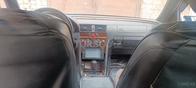Mercedes C 200 1996, 268,000 km - 2.0 l - Bakı