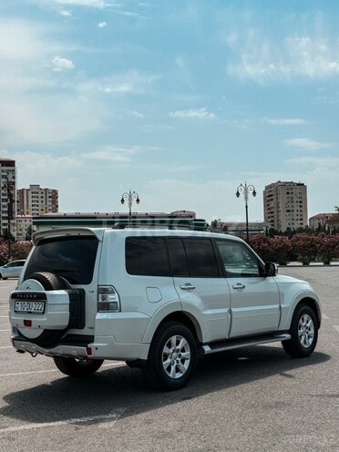 Mitsubishi Pajero 2012, 335,000 km - 3.5 l - Bakı