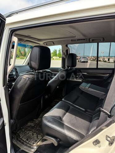 Mitsubishi Pajero 2012, 335,000 km - 3.5 l - Bakı