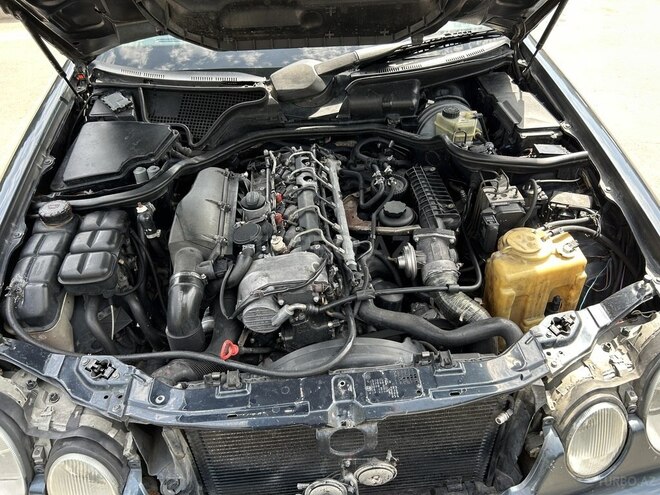 Mercedes E 270 2000, 504,500 km - 2.7 l - Kürdəmir