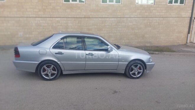 Mercedes C 220 d 1999, 260,000 km - 2.2 l - Şamaxı