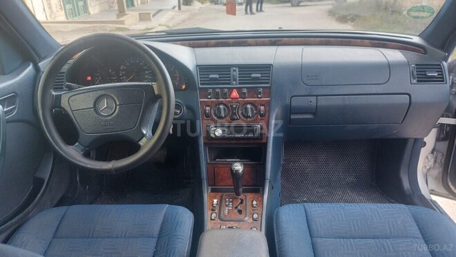 Mercedes C 220 d 1999, 260,000 km - 2.2 l - Şamaxı