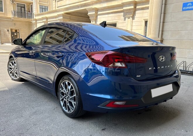 Hyundai Elantra 2019, 108,800 km - 2.0 l - Bakı