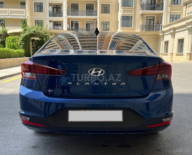 Hyundai Elantra 2019, 108,800 km - 2.0 l - Bakı