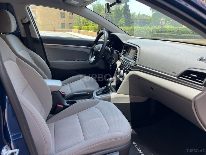 Hyundai Elantra 2019, 108,800 km - 2.0 l - Bakı