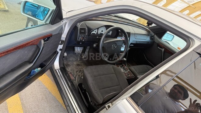 Mercedes C 200 1997, 300,000 km - 2.0 л - Bakı
