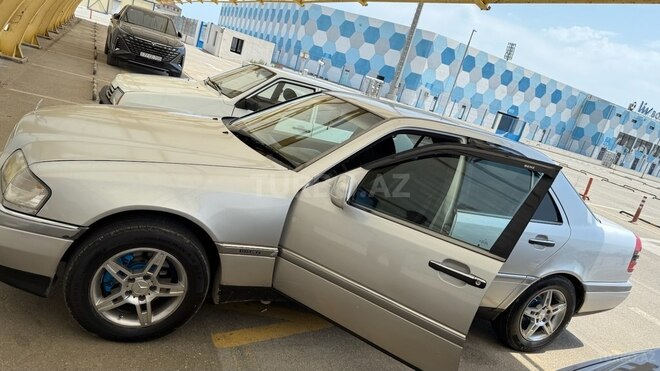 Mercedes C 200 1997, 300,000 km - 2.0 л - Bakı