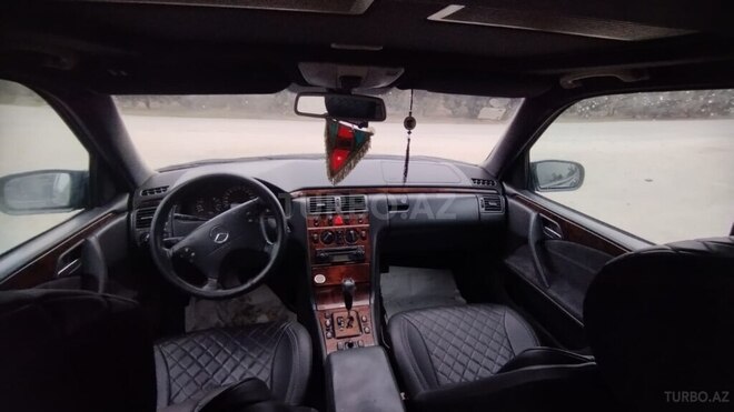 Mercedes E 220 d 1999, 473,000 km - 2.2 l - Bakı