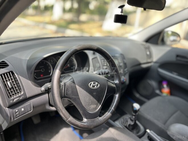 Hyundai i30 2009, 275,000 km - 1.4 л - Göyçay