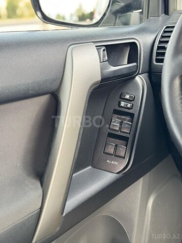 Toyota Land Cruiser Prado 2010, 110,000 km - 2.7 l - Gəncə