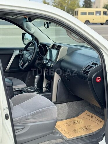 Toyota Land Cruiser Prado 2010, 110,000 km - 2.7 l - Gəncə