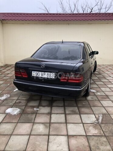 Mercedes E 240 2000, 360,000 km - 2.4 l - Bakı