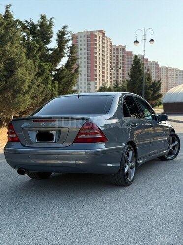 Mercedes C 230 2005, 331,000 km - 2.5 l - Bakı