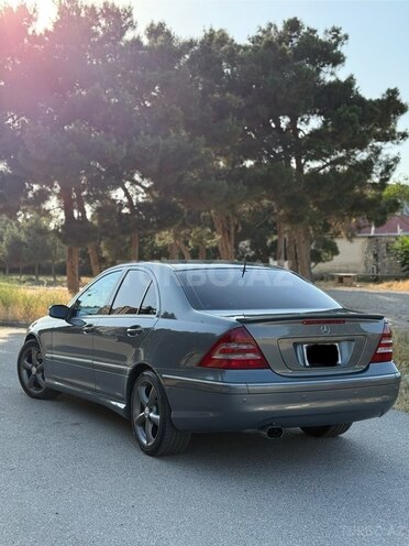 Mercedes C 230 2005, 331,000 km - 2.5 l - Bakı