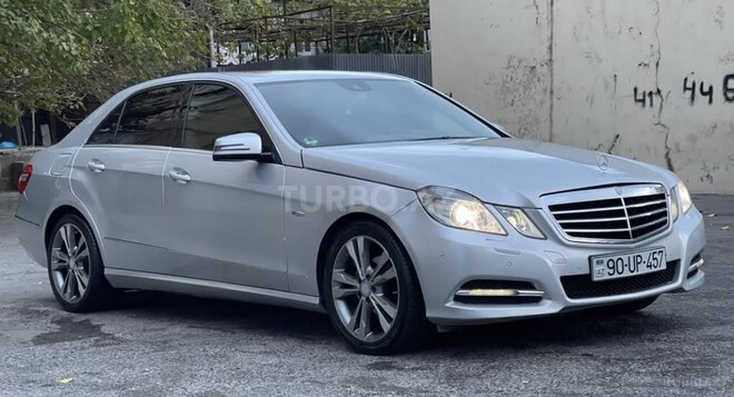 Mercedes E 220 d 2011, 300,900 km - 2.1 l - Bakı