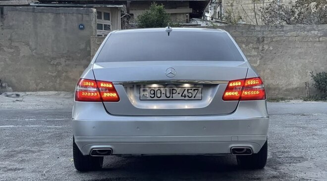 Mercedes E 220 d 2011, 300,900 km - 2.1 l - Bakı
