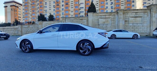 Hyundai Elantra 2024, 18,900 km - 1.5 л - Bakı