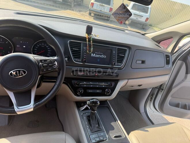 Kia Carnival 2016, 285,000 km - 2.2 л - Bakı