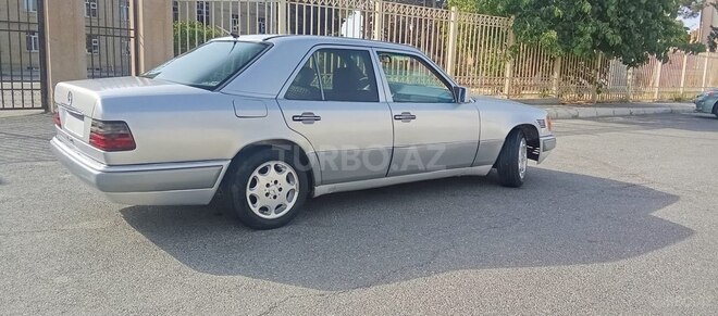 Mercedes E 250 1994, 521,000 km - 2.5 l - Bakı