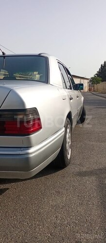 Mercedes E 250 1994, 521,000 km - 2.5 l - Bakı