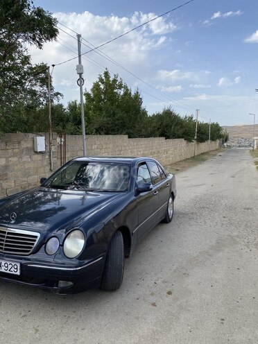 Mercedes E 240 2000, 324,456 km - 2.4 л - Bakı