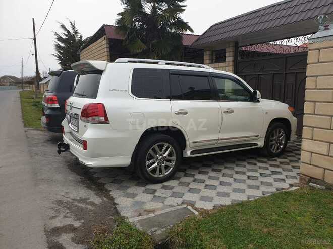 Toyota Land Cruiser 2011, 122,000 km - 4.0 l - Zaqatala