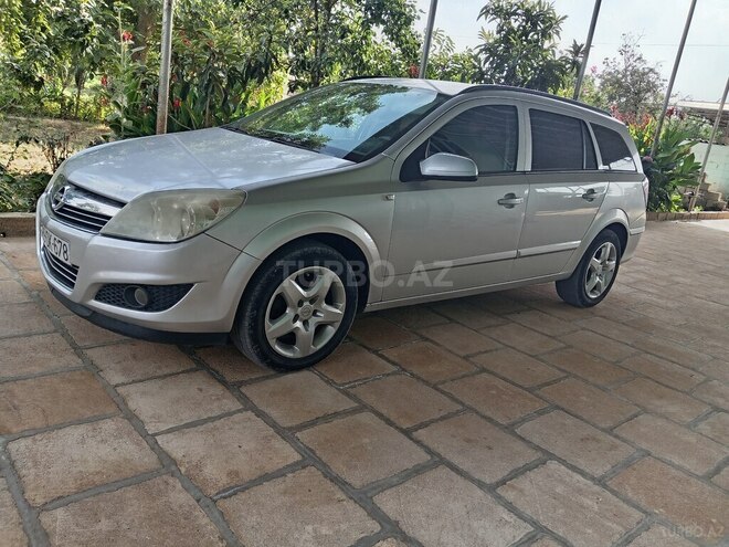 Opel Astra 2008, 252,000 km - 1.9 л - Salyan