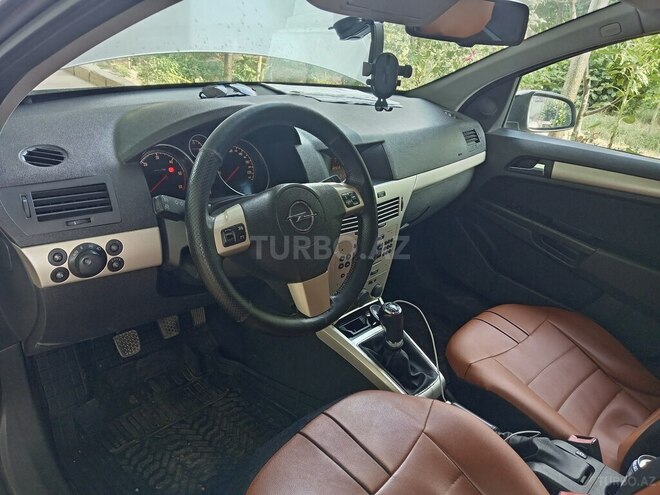 Opel Astra 2008, 252,000 km - 1.9 л - Salyan