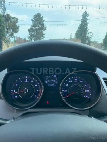 Hyundai Elantra 2015, 55,999 km - 1.8 l - Şirvan