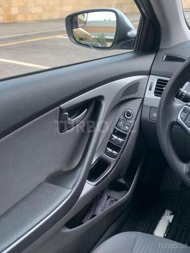 Hyundai Elantra 2015, 55,999 km - 1.8 l - Şirvan
