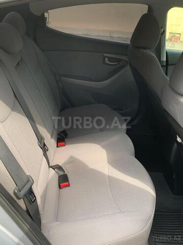 Hyundai Elantra 2015, 55,999 km - 1.8 l - Şirvan