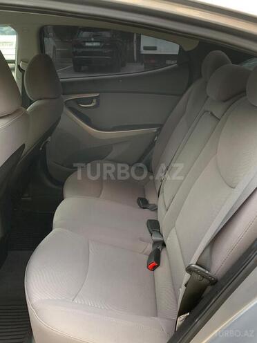 Hyundai Elantra 2015, 55,999 km - 1.8 l - Şirvan