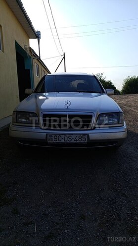 Mercedes C 220 1995, 520,000 km - 2.2 л - Qazax