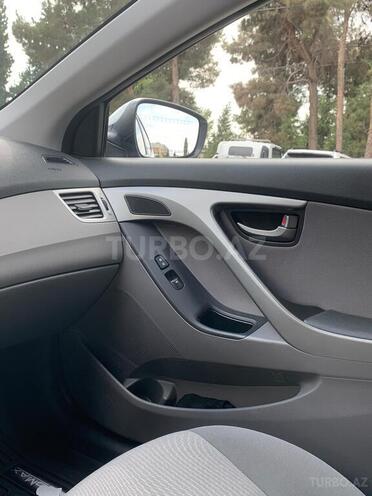 Hyundai Elantra 2015, 55,999 km - 1.8 l - Şirvan