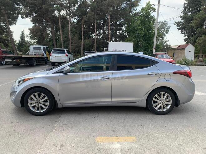 Hyundai Elantra 2015, 55,999 km - 1.8 l - Şirvan