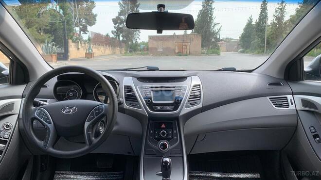 Hyundai Elantra 2015, 55,999 km - 1.8 l - Şirvan
