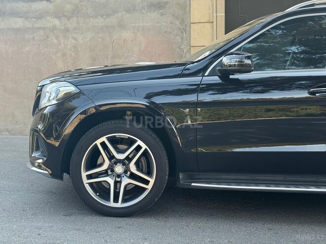 Mercedes GLS 400 4MATIC-3
