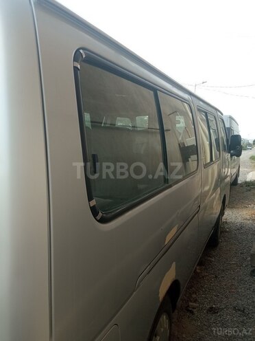 Nissan Urvan 2007, 385,000 km - 3.0 l - Bakı
