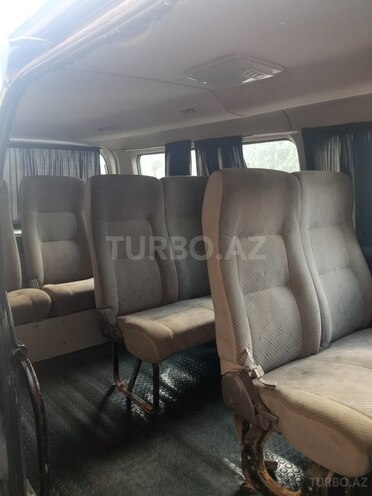 Nissan Urvan 2007, 385,000 km - 3.0 l - Bakı