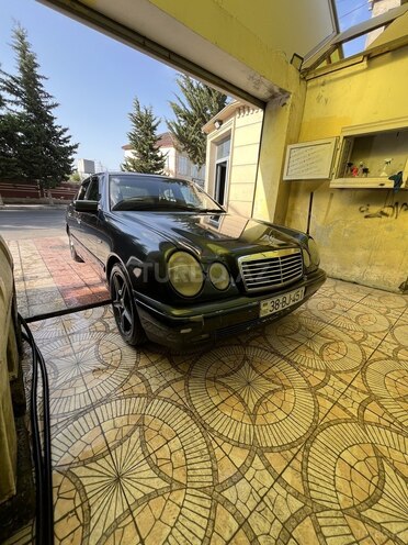 Mercedes E 200 1996, 123,456 km - 2.0 л - Xaçmaz